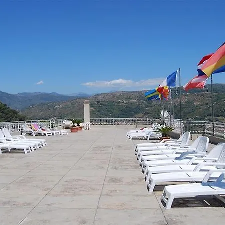 Апартаменты Villaggio Del Sole *